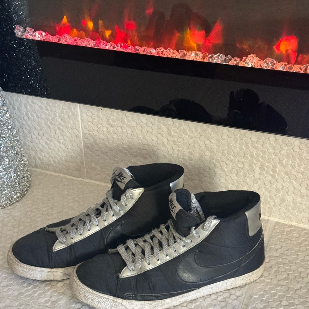 Rare Nike SB Blazer High Black Metallic Silver Sz 12 Men’s Shoe